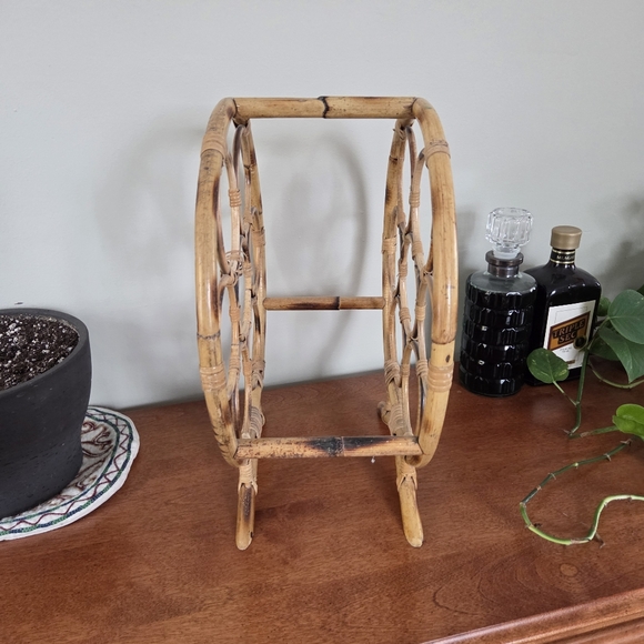 Vintage Circular Bamboo Wine Rack - Picture 4 of 10